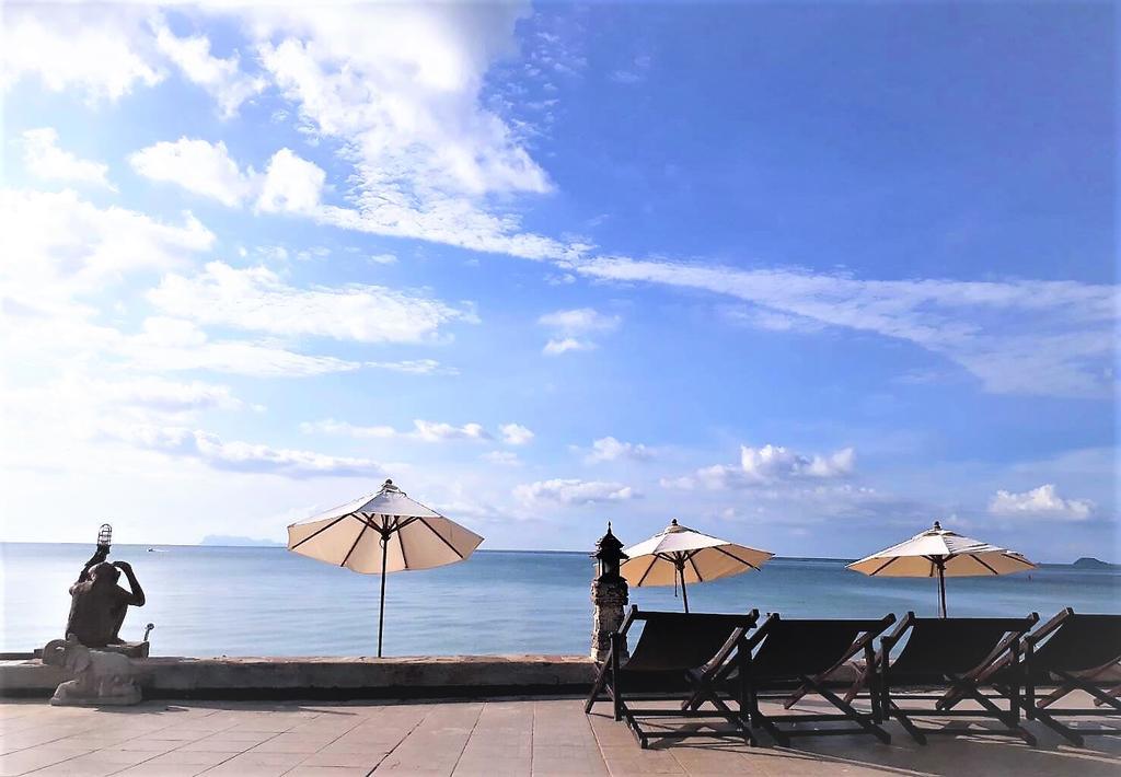 Kanok Buri Resort Lipa Noi Exterior foto