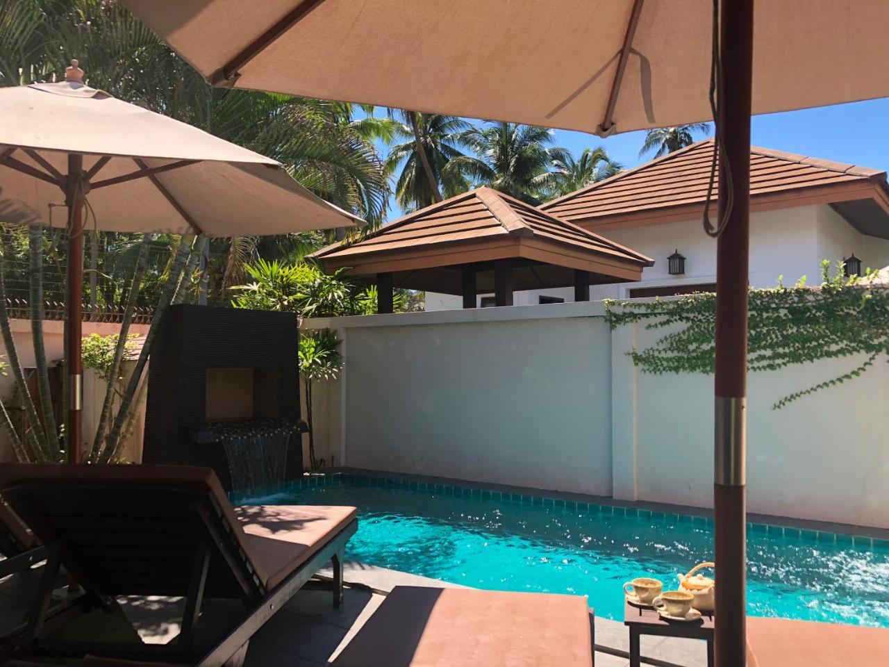 Kanok Buri Resort Lipa Noi Exterior foto